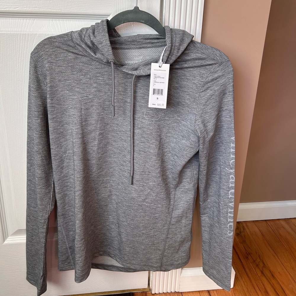 Final sale- NWT Vineyard vine- gray jacket w hood size S